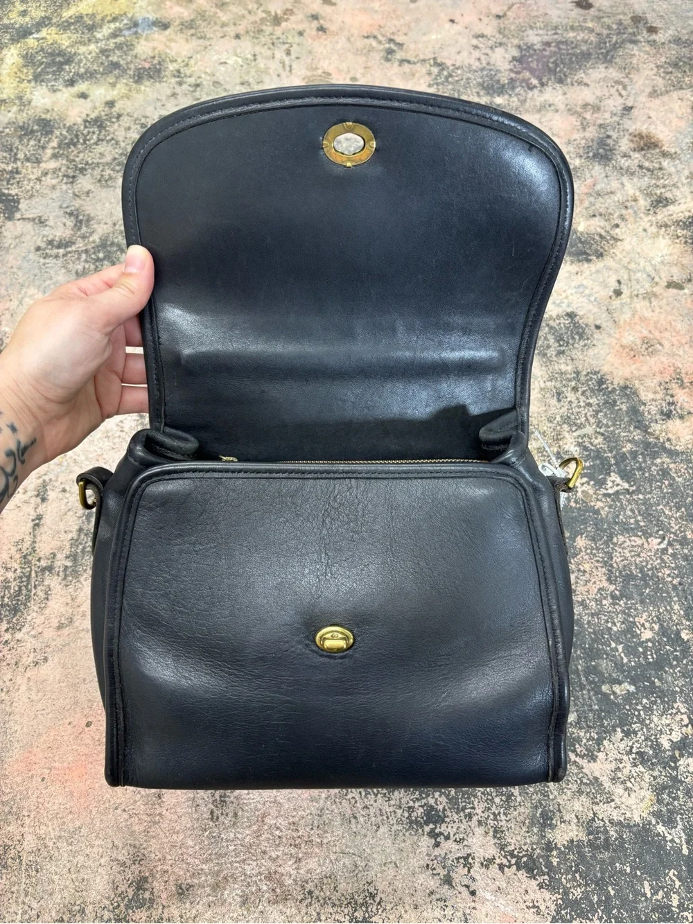 Vintage 9977 Coach Manor Black Leather Top-Handle Satchel with Gold Turn-Lock
